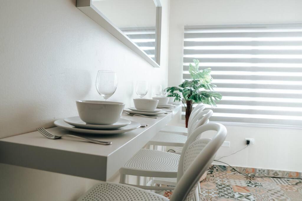 Comfy & Bright Apt @ Calle Loiza - Walk To Beach / Calle Loiza Abajo -N Apartman San Juan Kültér fotó